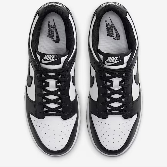 Women’s Nike low dunk pandas size 7.5 - Picture 2 of 7